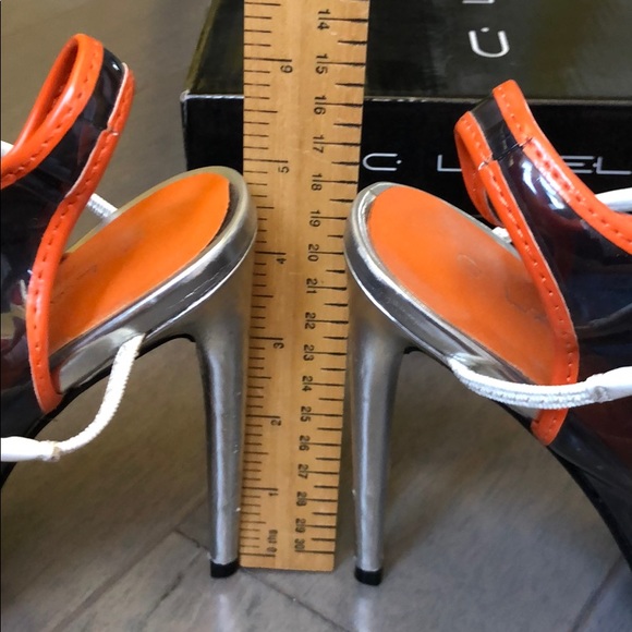 Plastic platform sandals. Size 7.5 - Picture 6 of 6